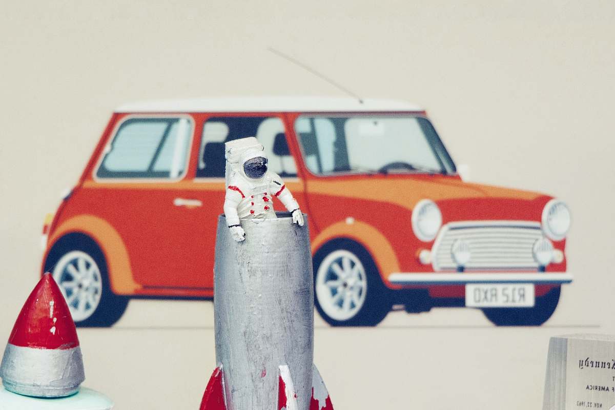 carriage astronaut and car illustration transportation